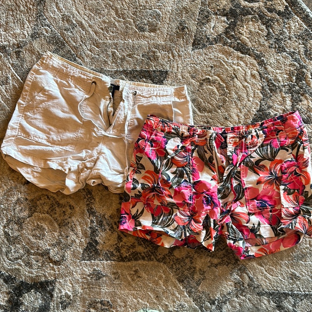 Lot of 2 GAP shorts